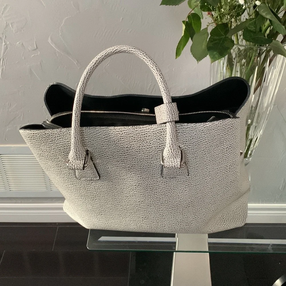 Colab Hand Bag - Picture 3 of 5